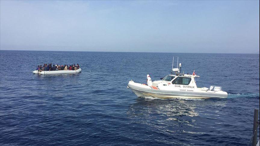 قایق روباتیک به یاری پناهجویان می آیند