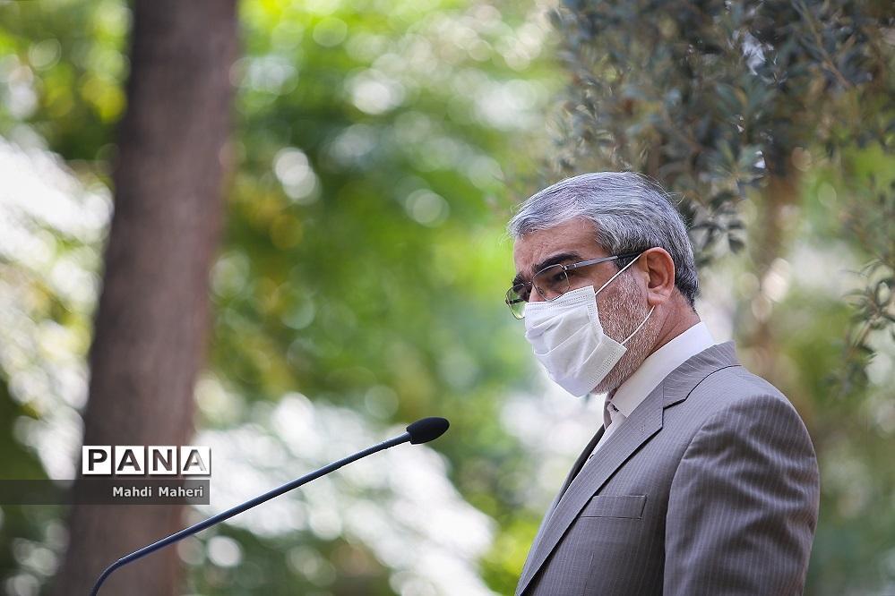 کدخدایی: نفرت پراکنی سیستماتیک دولت فرانسه، نقض حقوق بشر کدخدایی: نفرت پراکنی سیستماتیک دولت فرانسه، نقض حقوق بشر است