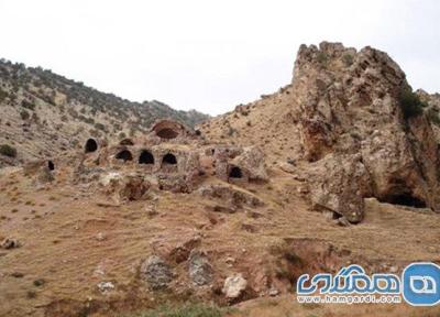 قلعه سه کسان یکی از قلعه های تاریخی استان ایلام است