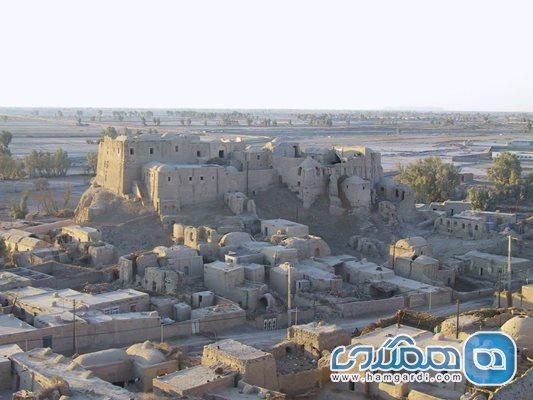 قلعه تاریخی سه کوهه ، بزرگترین بنای خشتی سیستان