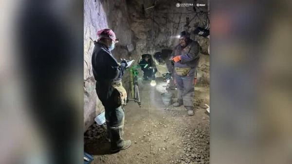 کشف گور 2500ساله در یک غار