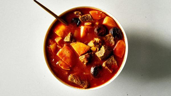 طرز تهیه خورشت به آلو با رب انار طرز تهیه خورشت به آلو با رب انار