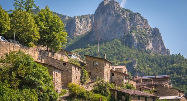روستای ایگل تهران ، سفر به روستای سرسبز شمیرانات